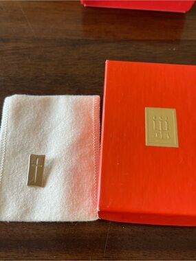 James Avery Rare Rectangular Pendant with Etched Cross 14k gold